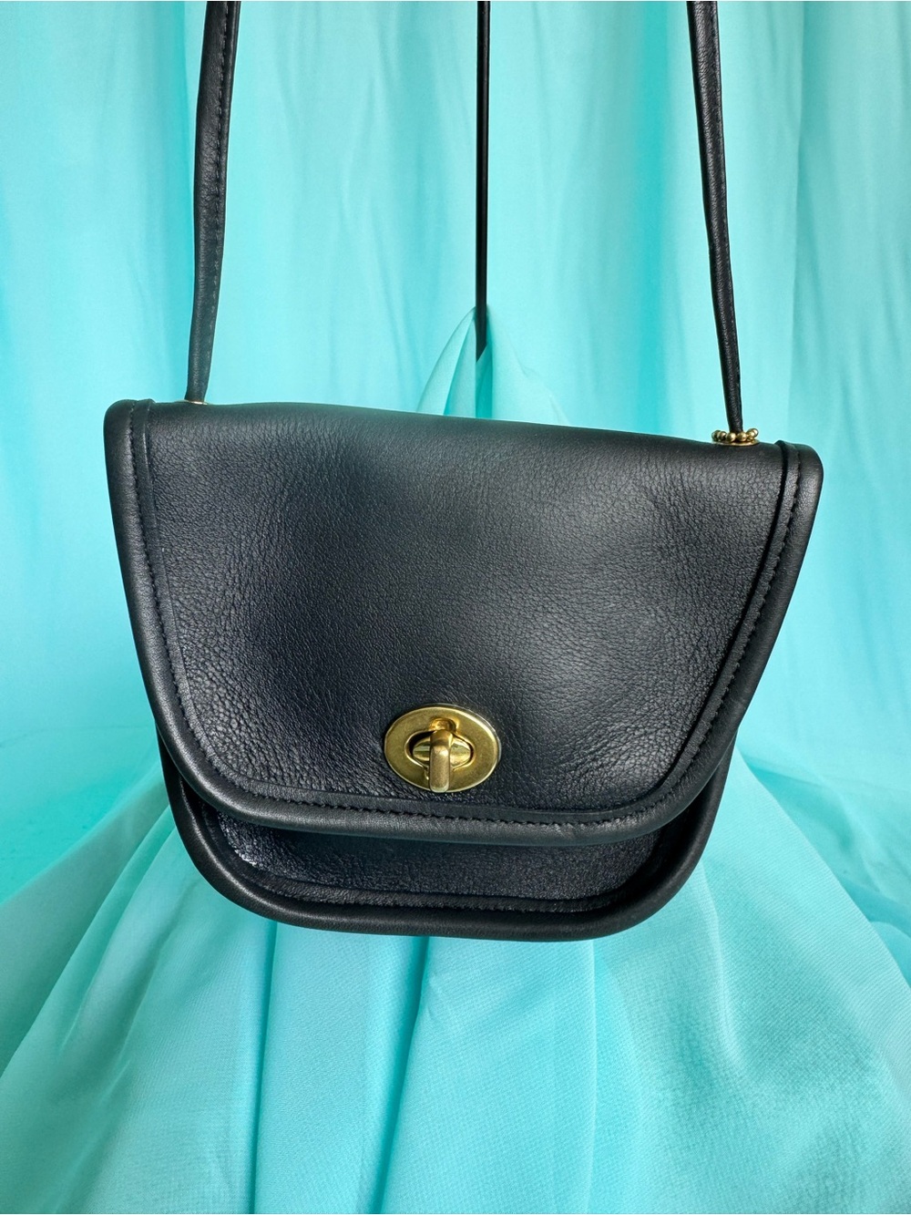 Vintage COACH Mini Everett Turn Lock Crossbody Black Leather Mini Bag USA 9934